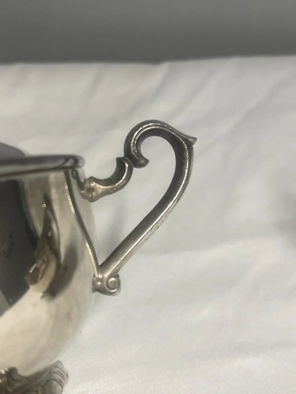 Wm Rogers Silverplate Creamer & Covered Sugar Bowl Set